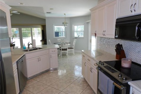 Villa ou maison à louer à Palm Harbor, Floride: 3 chambres, 174.47 m2 № 2110955 - photo 7
