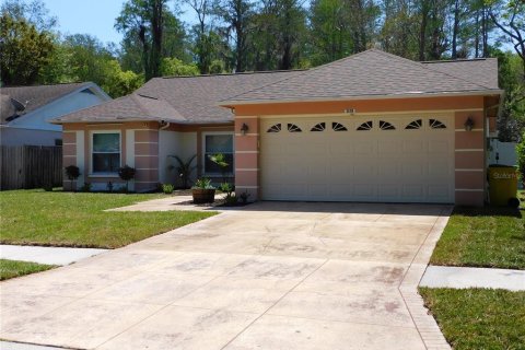 Villa ou maison à louer à Palm Harbor, Floride: 3 chambres, 174.47 m2 № 2110955 - photo 2