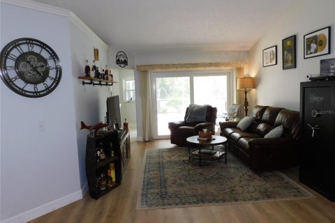 Villa ou maison à louer à Palm Harbor, Floride: 3 chambres, 174.47 m2 № 2110955 - photo 14