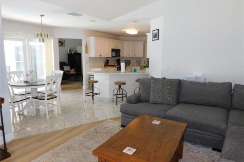 Villa ou maison à louer à Palm Harbor, Floride: 3 chambres, 174.47 m2 № 2110955 - photo 12