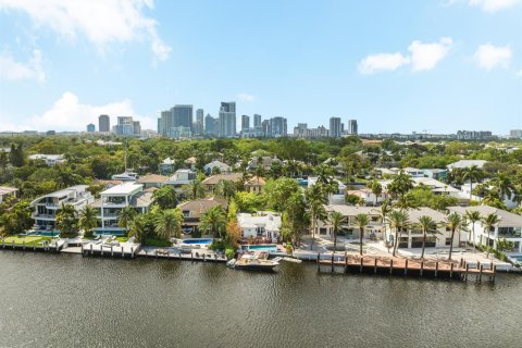 Villa ou maison à vendre à Fort Lauderdale, Floride: 3 chambres, 142.7 m2 № 2322222 - photo 2