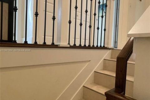 Купить виллу или дом в Форт-Лодердейл, Флорида 3 спальни, 226.31м2, № 2007359 - фото 10