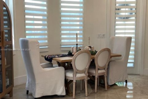 Купить виллу или дом в Форт-Лодердейл, Флорида 3 спальни, 226.31м2, № 2007359 - фото 5