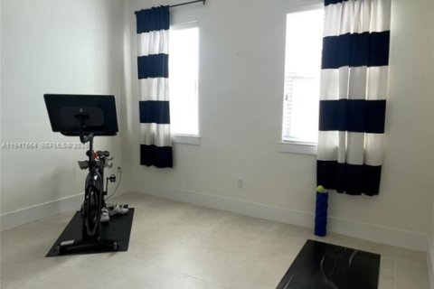 Купить виллу или дом в Форт-Лодердейл, Флорида 3 спальни, 226.31м2, № 2007359 - фото 11