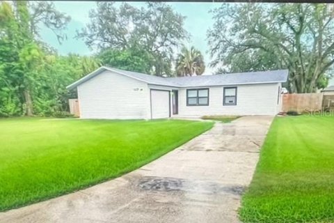 House in PORT ST. JOHN in Cocoa, Florida 3 bedrooms, 95.32 sq.m. № 1643207 - photo 1