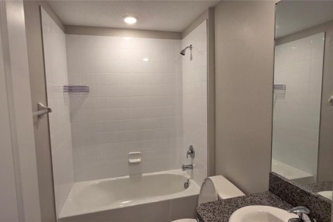 Villa ou maison à louer à Wimauma, Floride: 3 chambres, 143.07 m2 № 2410148 - photo 9
