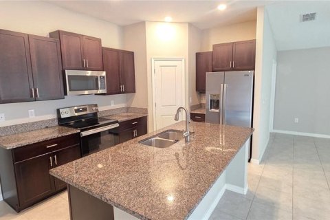Villa ou maison à louer à Wimauma, Floride: 3 chambres, 143.07 m2 № 2410148 - photo 4