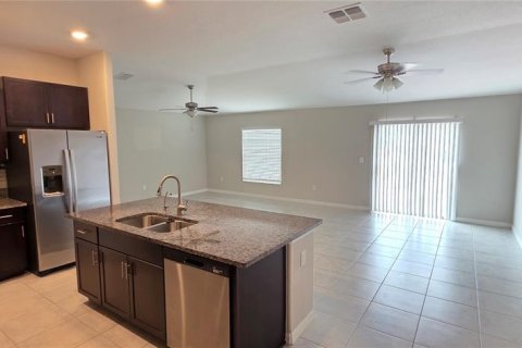 Villa ou maison à louer à Wimauma, Floride: 3 chambres, 143.07 m2 № 2410148 - photo 5