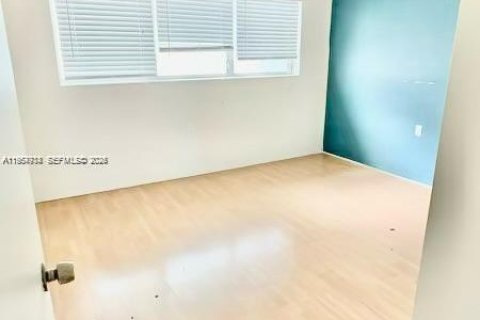 Copropriété à vendre à Miami, Floride: 2 chambres, 105.91 m2 № 2010927 - photo 10