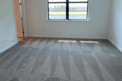 Townhouse in Lantana, Florida 3 bedrooms № 2052513 - photo 10