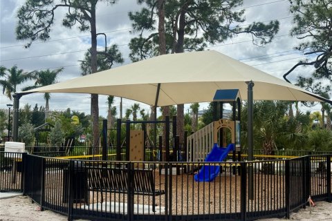 Adosado en alquiler en Lantana, Florida, 3 dormitorios № 2052513 - foto 20