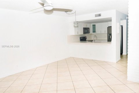 Adosado en alquiler en Davie, Florida, 3 dormitorios, 123.37 m2 № 2026031 - foto 3