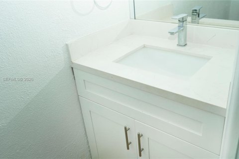 Adosado en alquiler en Davie, Florida, 3 dormitorios, 123.37 m2 № 2026031 - foto 9