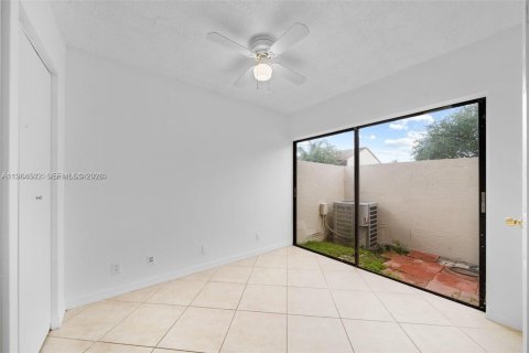 Adosado en alquiler en Davie, Florida, 3 dormitorios, 123.37 m2 № 2026031 - foto 11