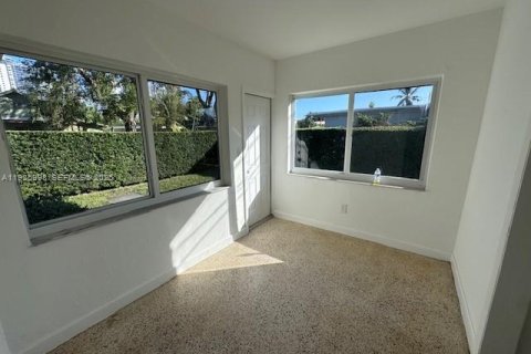 Снять в аренду виллу или дом в Майами, Флорида 2 спальни, 227.24м2, № 1984485 - фото 23