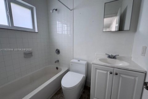 Снять в аренду виллу или дом в Майами, Флорида 2 спальни, 227.24м2, № 1984485 - фото 20