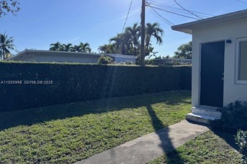 Снять в аренду виллу или дом в Майами, Флорида 2 спальни, 227.24м2, № 1984485 - фото 28