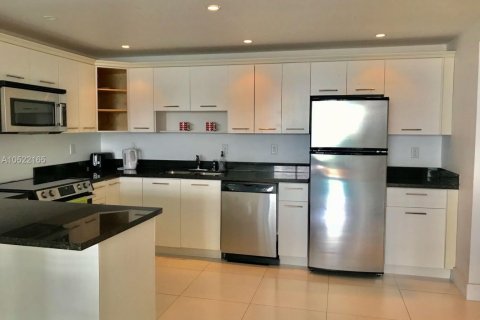 Condominio en venta en Sunny Isles Beach, Florida, 2 dormitorios, 142.79 m2 № 2182436 - foto 5