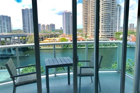 Condominio en Sunny Isles Beach, Florida, 2 dormitorios № 2182436