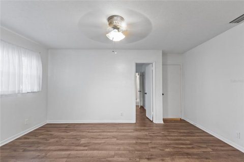 House in Tampa, Florida 4 bedrooms, 226.68 sq.m. № 2231300 - photo 22