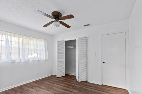 House in Tampa, Florida 4 bedrooms, 226.68 sq.m. № 2231300 - photo 23