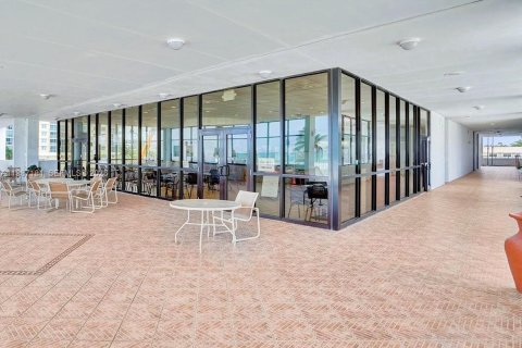 Copropriété à vendre à Hollywood, Floride: 2 chambres, 130.06 m2 № 2049621 - photo 9