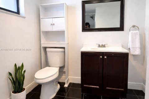 Copropriété à vendre à Hollywood, Floride: 2 chambres, 130.06 m2 № 2049621 - photo 7