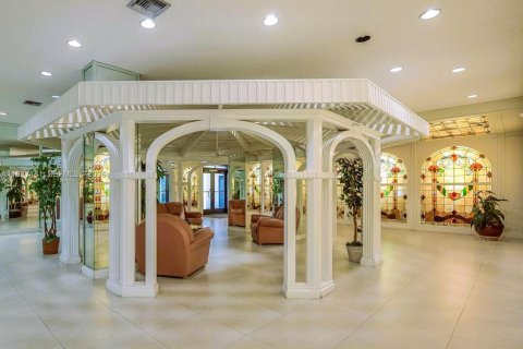 Copropriété à vendre à Hollywood, Floride: 2 chambres, 130.06 m2 № 2049621 - photo 12