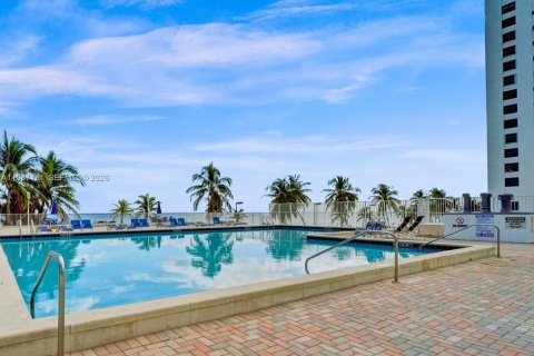 Copropriété à vendre à Hollywood, Floride: 2 chambres, 130.06 m2 № 2049621 - photo 23