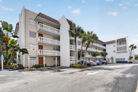 Condo in Lauderhill, Florida, 2 bedrooms  № 2244236