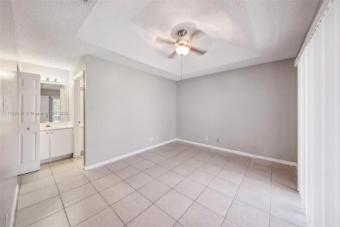 Villa ou maison à vendre à Lauderhill, Floride: 3 chambres, 115.2 m2 № 1683501 - photo 23