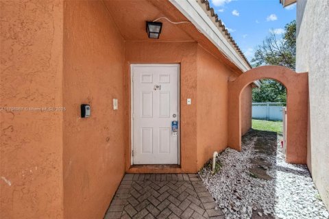 Villa ou maison à vendre à Lauderhill, Floride: 3 chambres, 115.2 m2 № 1683501 - photo 12