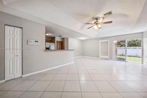 Villa ou maison à vendre à Lauderhill, Floride: 3 chambres, 115.2 m2 № 1683501 - photo 15