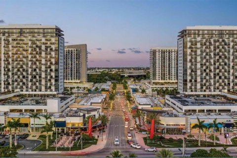 Apartamento en alquiler en Doral, Florida, 1 dormitorio, 64.85 m2 № 1992087 - foto 12