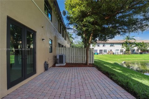 Adosado en venta en Homestead, Florida, 3 dormitorios, 162.95 m2 № 1952018 - foto 25