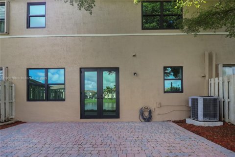 Adosado en venta en Homestead, Florida, 3 dormitorios, 162.95 m2 № 1952018 - foto 24