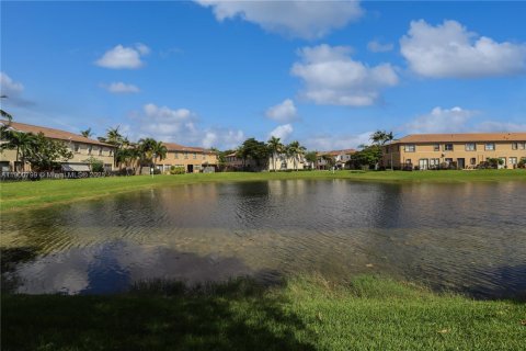 Adosado en venta en Homestead, Florida, 3 dormitorios, 162.95 m2 № 1952018 - foto 2