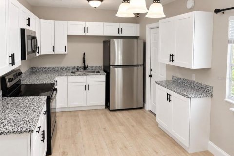 Villa ou maison à vendre à DeLand, Floride: 3 chambres, 95.22 m2 № 2414013 - photo 2