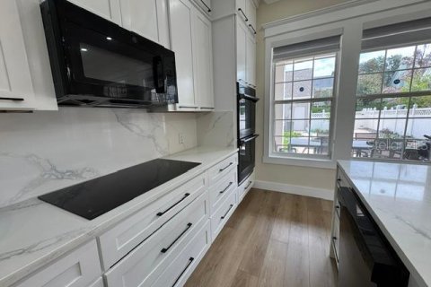 Touwnhouse à louer à Celebration, Floride: 4 chambres, 189.99 m2 № 2110256 - photo 11