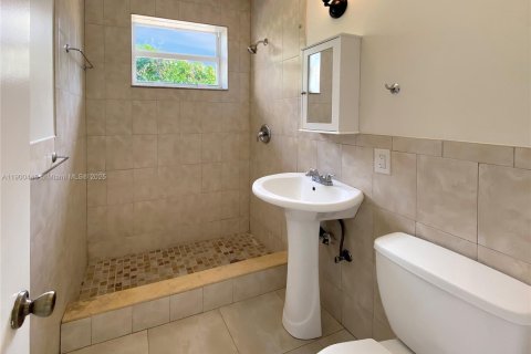 Снять в аренду виллу или дом в Майами, Флорида 3 спальни, 144.93м2, № 1952807 - фото 20