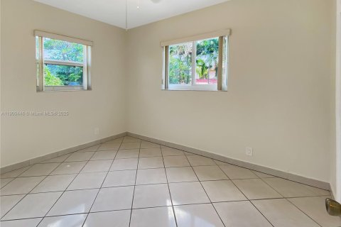 Снять в аренду виллу или дом в Майами, Флорида 3 спальни, 144.93м2, № 1952807 - фото 21