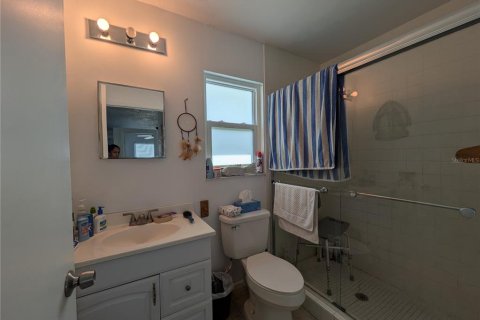 House in Saint Pete Beach, Florida 5 bedrooms, 240.06 sq.m. № 1673244 - photo 5