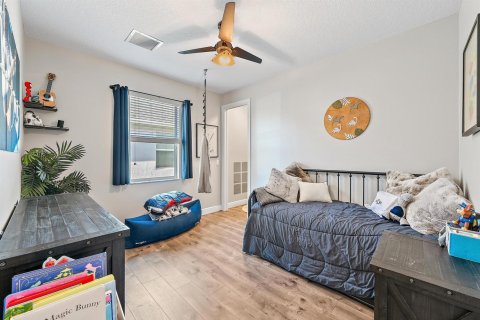 House in Port St. Lucie, Florida 3 bedrooms, 213.4 sq.m. № 2178123 - photo 12