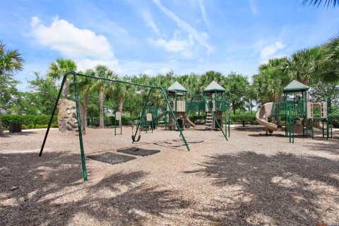 House in Port St. Lucie, Florida 3 bedrooms, 213.4 sq.m. № 2178123 - photo 30