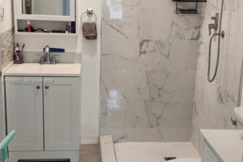 Casa en venta en Hollywood, Florida, 5 dormitorios, 140.47 m2 № 1999701 - foto 7