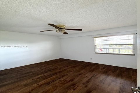 Copropriété à louer à Pembroke Pines, Floride: 2 chambres, 102.19 m2 № 2170965 - photo 7