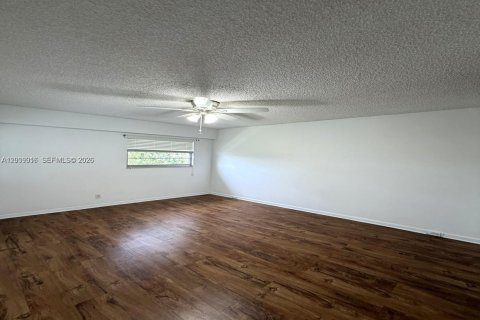 Copropriété à louer à Pembroke Pines, Floride: 2 chambres, 102.19 m2 № 2170965 - photo 8