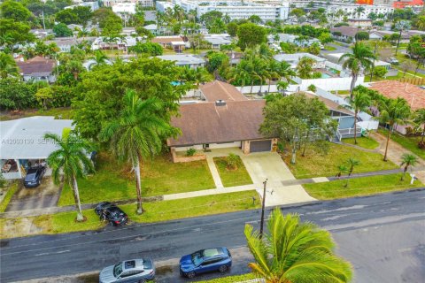 Купить виллу или дом в Дания-Бич, Флорида 3 спальни, 232.72м2, № 2066325 - фото 5