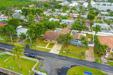 Купить виллу или дом в Дания-Бич, Флорида 3 спальни, 232.72м2, № 2066325 - фото 7