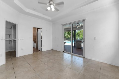 Casa en venta en Miami, Florida, 4 dormitorios, 163.97 m2 № 2035671 - foto 27